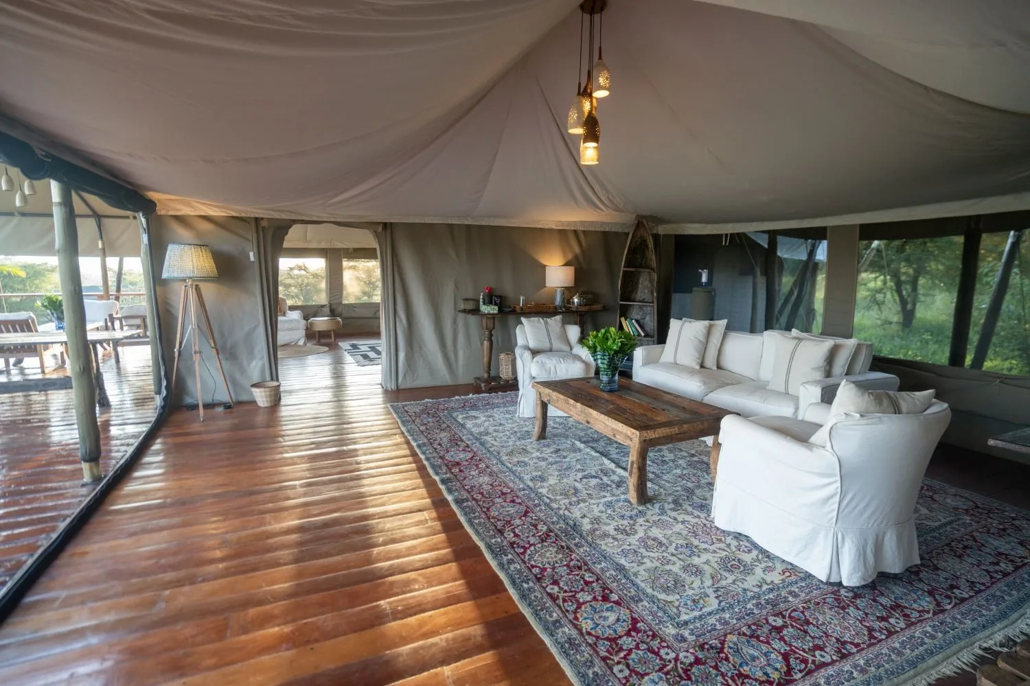 Vard Africa U L T R A - L U X U R Y Destination Management