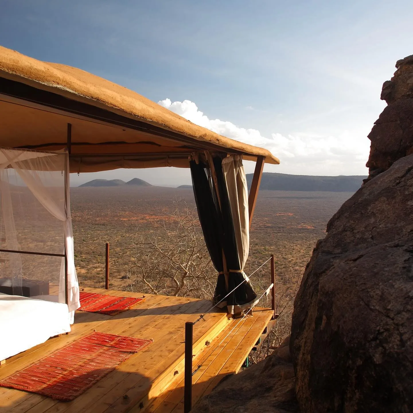 Helicopter Expeditions and Safaris